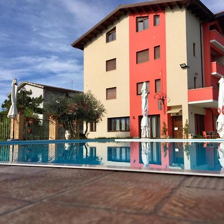 Hotel Opera' Moscufo Экстерьер фото