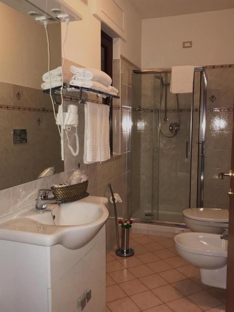 Hotel Opera' Moscufo Экстерьер фото